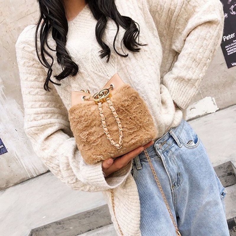 Kabelky Crossbody Ve Tvaru Sudu Z Obyčejné Umělé Kožešiny