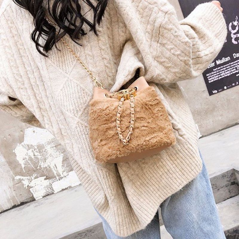 Kabelky Crossbody Ve Tvaru Sudu Z Obyčejné Umělé Kožešiny