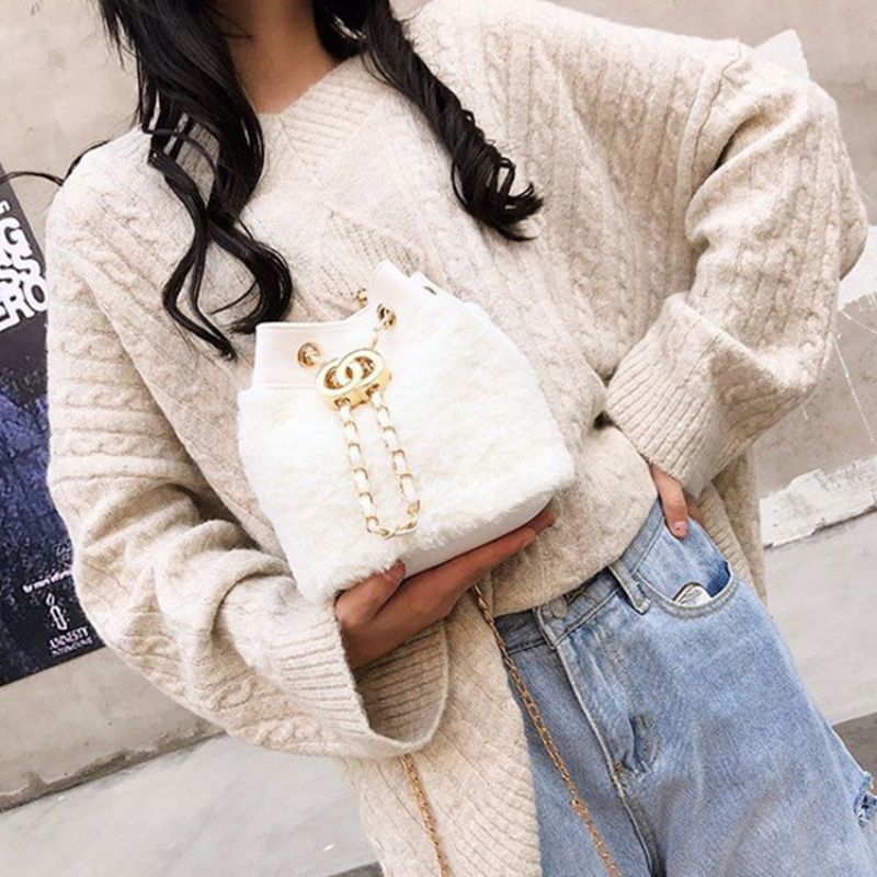 Kabelky Crossbody Ve Tvaru Sudu Z Obyčejné Umělé Kožešiny